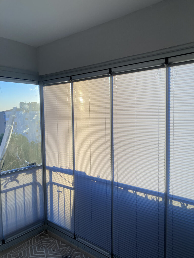 izmir plise perde modelleri